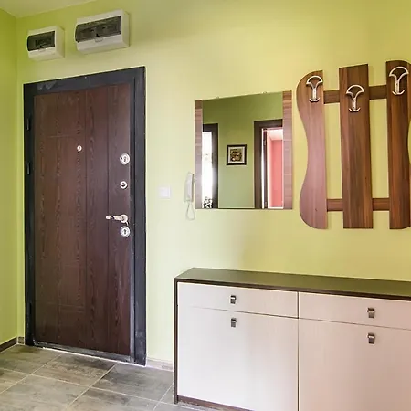 Sanik Apartment